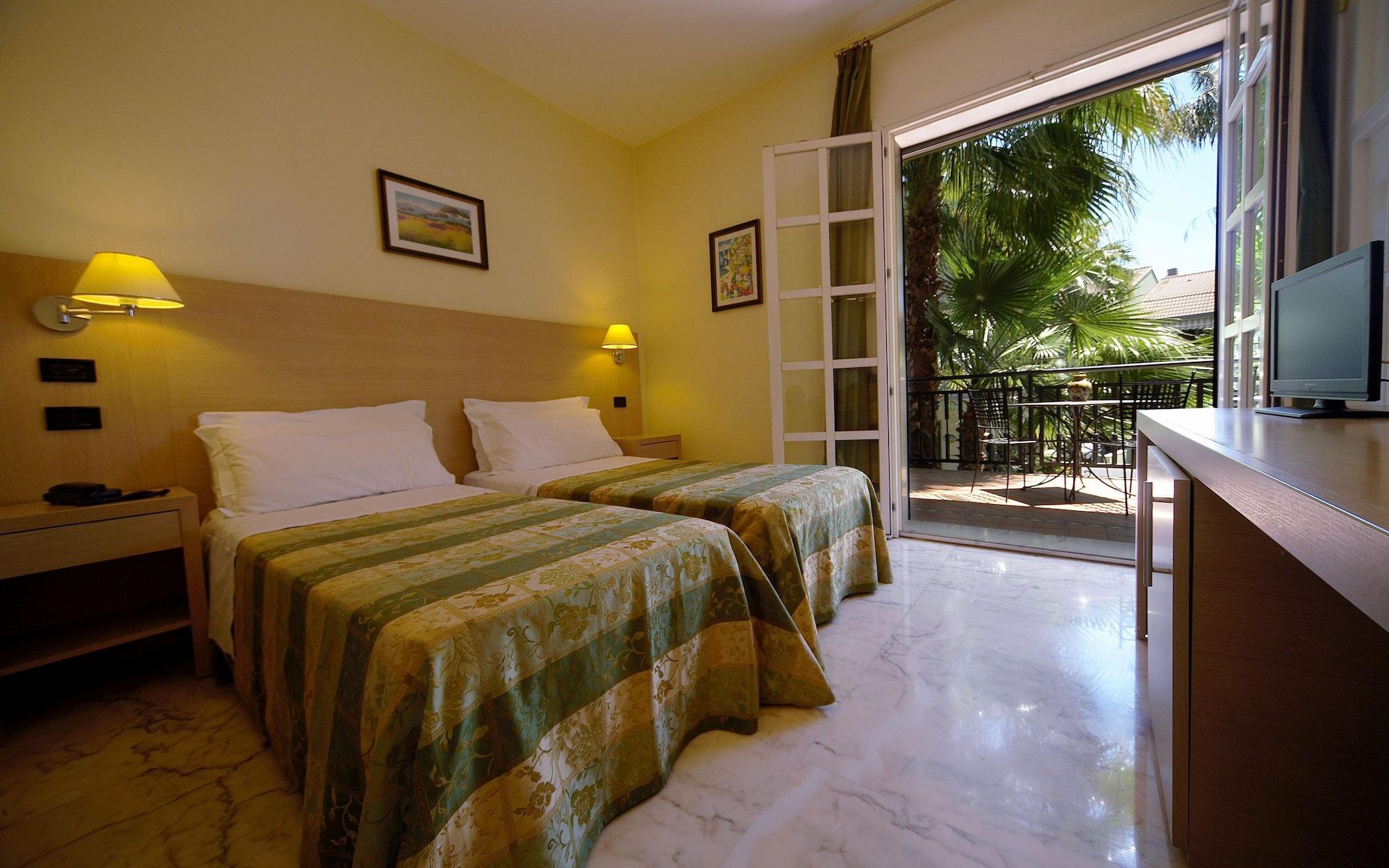 Hotel Borgo Verde CTA Exterior photo