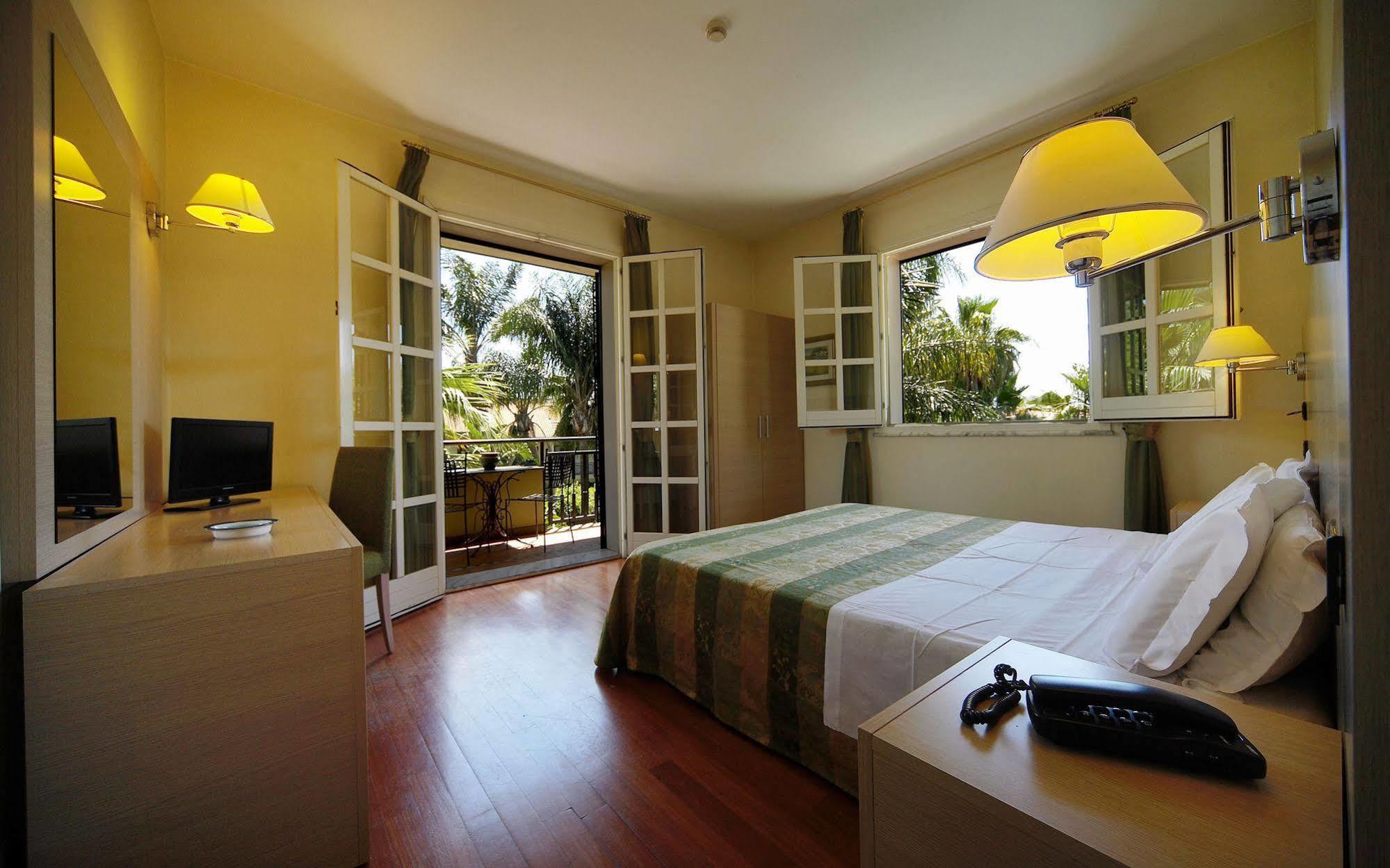 Hotel Borgo Verde CTA Exterior photo